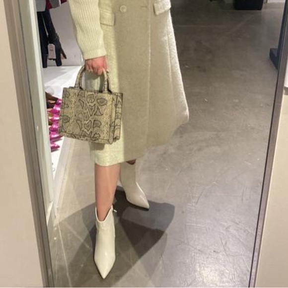 Express Pointed Toe Thin Heeled Booties - Picture 8 of 13